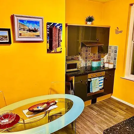 Apartment In Old Town Near The Beach Hastings Exterior photo