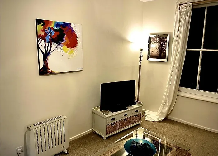 Apartment In Old Town Near The Beach